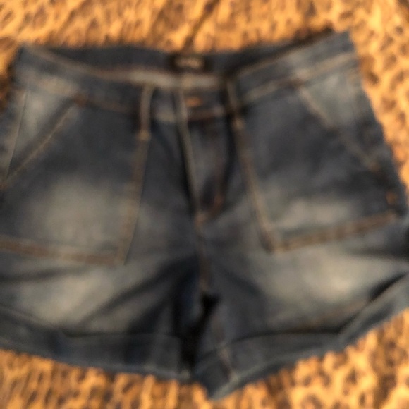 Buffalo by David  Bitton  size 30 high waist jean short’s with  cuff stretch - Picture 9 of 14